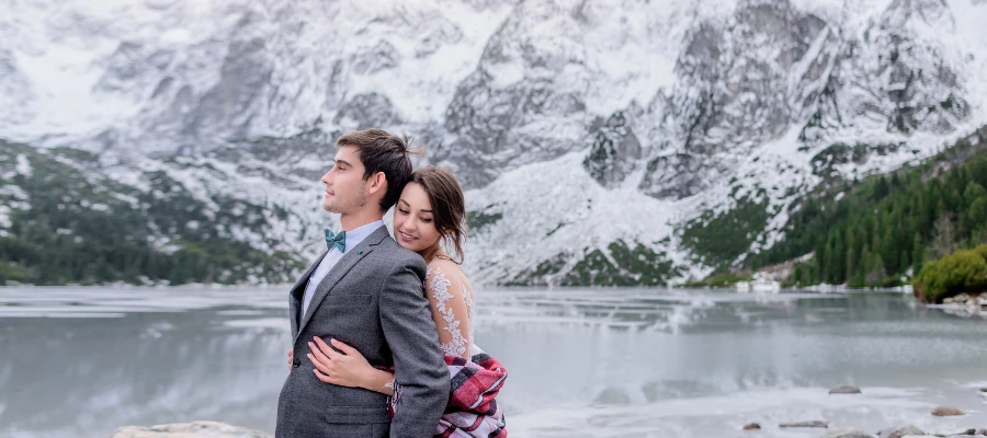 Best Couple Photoshoot Spots in Kashmir for Breathtaking Moments