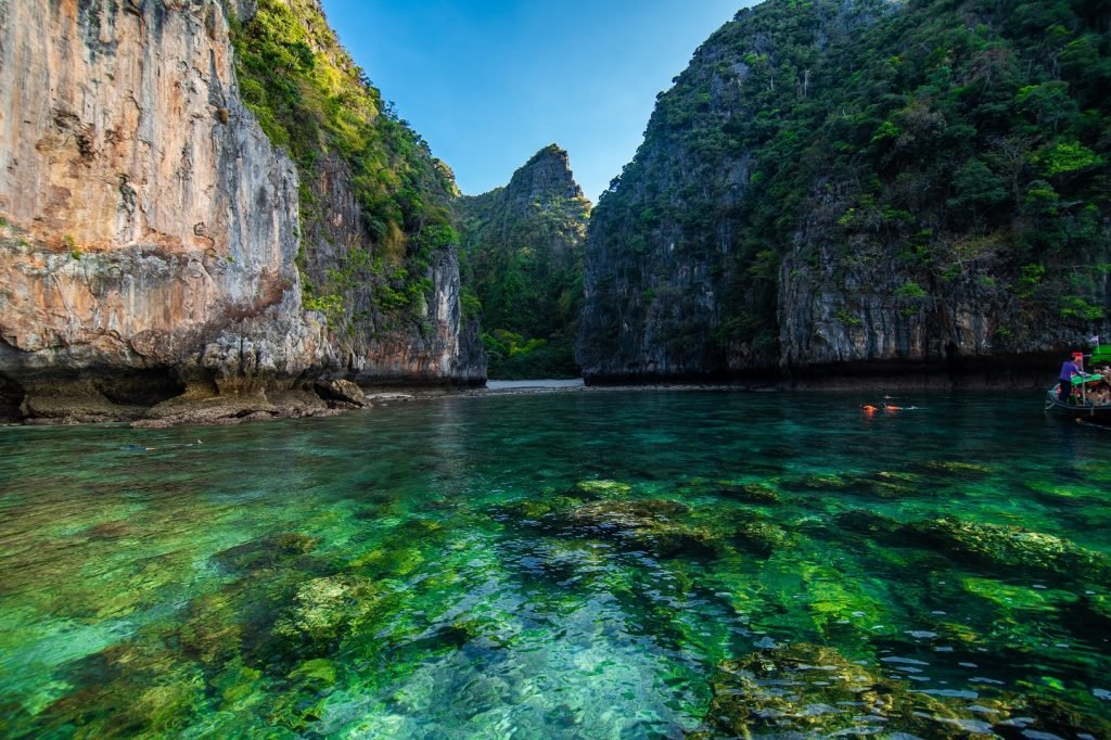  Krabi-Phuket-Bangkok 6N/7D(M)